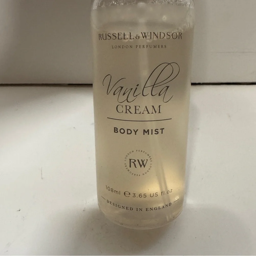 Russell Windsor Vanilla Cream Body Mist 3.65 OZ